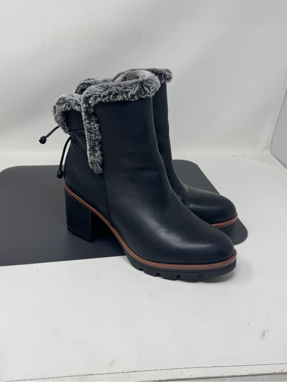 Naturalizer Valene Black Leather boot size 7.5‎ like new